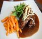 Pratos Leves Guimar�es - Ingredientes: Filet mignon grelhado, agri�o, tomates frescos, pepino fatiado e cenoura ralada.