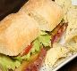 Sandu�ches Especiais (Servidos na Baguete) Porto Velho - Ingredientes: Picanha defumada, queijo Emental, cenoura ralada e alface.