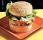 Cheese Burguer (P�o de Hamb�rguer) Maionese - Ingredientes: Hamburguer, queijo prato derretido, cebola temperada na chapa e maionese