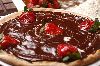Pizzas Doces Chocolate com Morango - Ingredientes: Chocolate forne�vel, com peda�os de morango.