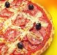 Pizzas Salgadas Lombinho - Ingredientes: Lombinho canadense, catupiry e cebola.